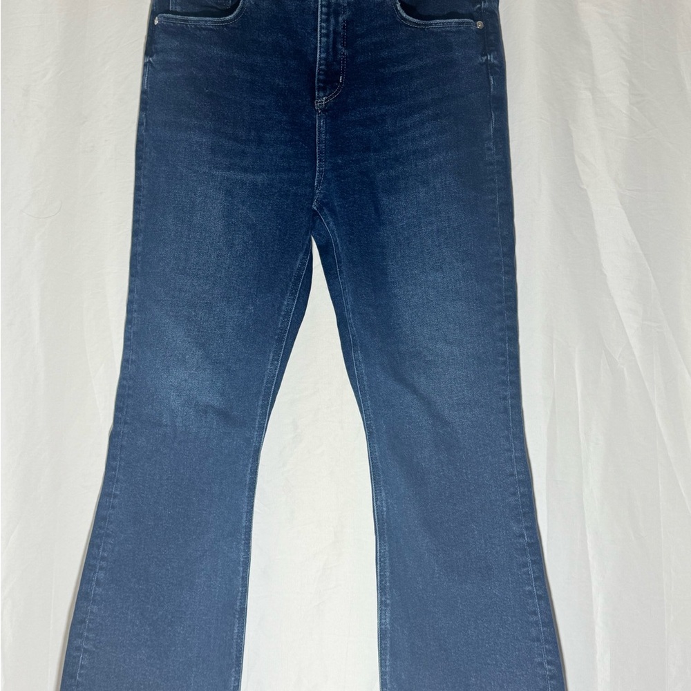 Women’s Loft High Rise Flare Crop Raw Hem Jean Size 30/10
